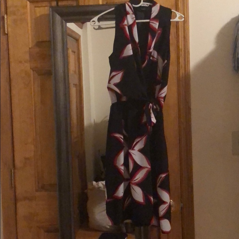 Never-Been-Worn Gorgeous NWT Tahari Dress